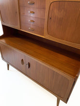 Afbeelding in Gallery-weergave laden, Brede Teak Wandkast