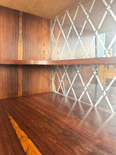 Afbeelding in Gallery-weergave laden, Ærthøj Jensen &amp; Mølholm Herning Palissander Dressoir
