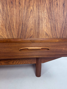 Ærthøj Jensen & Mølholm Herning Palissander Dressoir