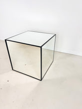Afbeelding in Gallery-weergave laden, Vintage Ikea Mirror Table
