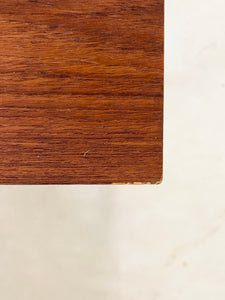 Lage Teak Kast