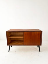 Load image into Gallery viewer, Vintage Teak Schuifdeurkast
