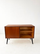 Load image into Gallery viewer, Vintage Teak Schuifdeurkast
