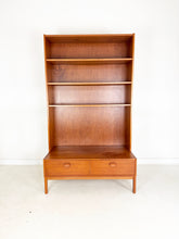 Afbeelding in Gallery-weergave laden, Zweedse Vintage Wandkast / Boekenkast (set van 3 kasten)
