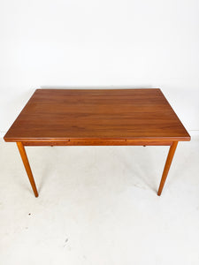 Uitschuifbare Vintage Teak Tafel