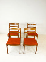 Afbeelding in Gallery-weergave laden, Zweedse Vintage Stoelen (set van 4)
