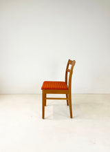Afbeelding in Gallery-weergave laden, Zweedse Vintage Stoelen (set van 4)
