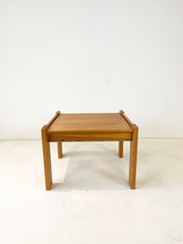 Afbeelding in Gallery-weergave laden, Cute Square Coffee Table

