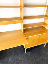 Load image into Gallery viewer, Scandinavische Wandmeubel Bodafors, 1962
