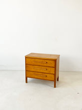 Load image into Gallery viewer, Kleine Vintage Ladekast

