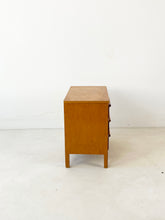 Load image into Gallery viewer, Kleine Vintage Ladekast
