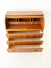 Load image into Gallery viewer, Vintage Scandinavische Secretaire
