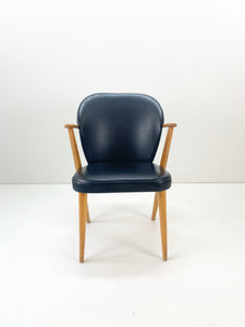 <transcy>Armchair / Office Chair</transcy>