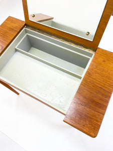 <transcy>Desk / Make-up Table</transcy>